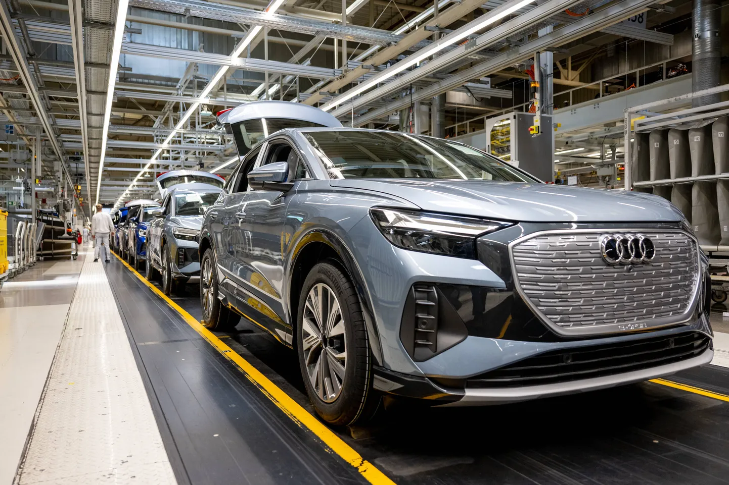 Luksusliku elektriauto Audi e-tron tootmine.