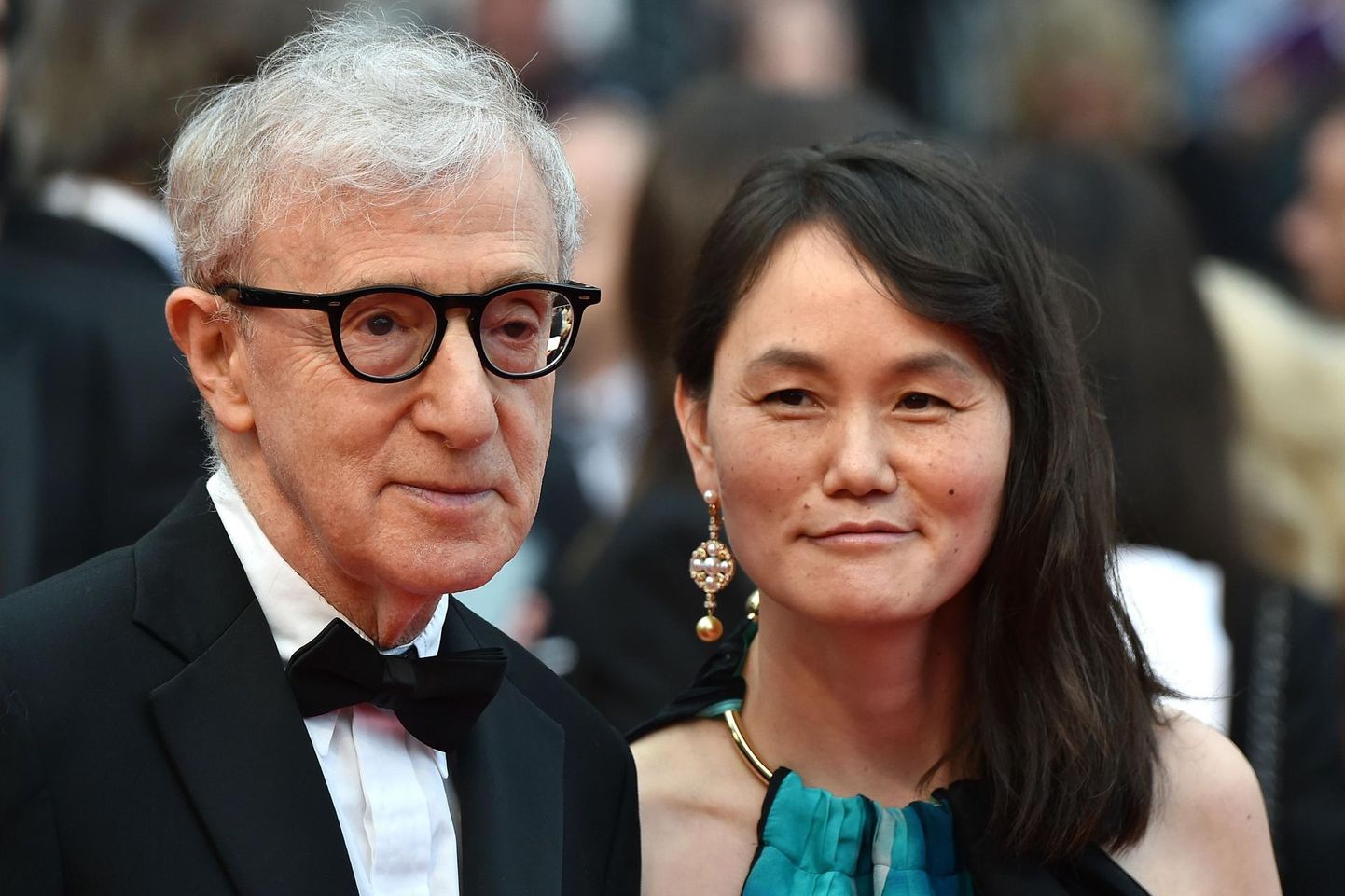 Woody Allen ja Soon-Yi Previn 69. Cannes&#39;i filmifestivalil aastal 2016. Rohkem kui 20 aastat koos olnud pealtnäha üsna õnneliku paari suhte algus uppus skandaalidesse ja inetutesse süüdistustesse.