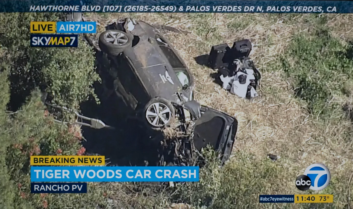 Tiger Woodsi auto pärast avariid.