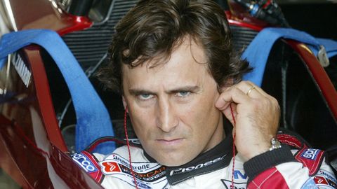 Mūžībā devies bijušais F-1 pilots un parariteņbraucējs Dzanardi