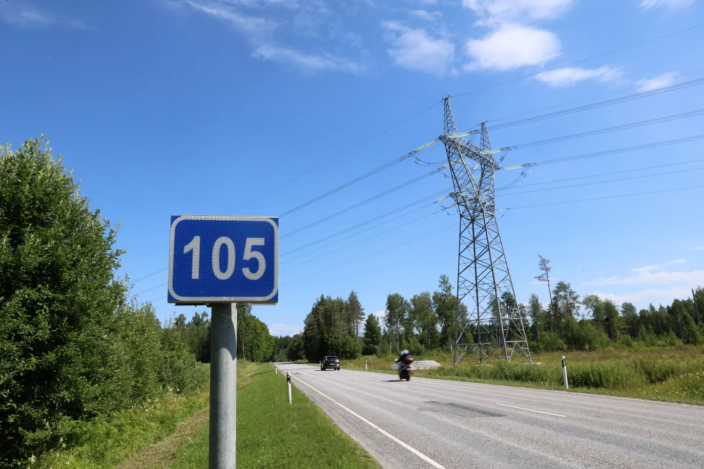 Jõhvi-Tartu-Valga maantee 105. kilomeeter.