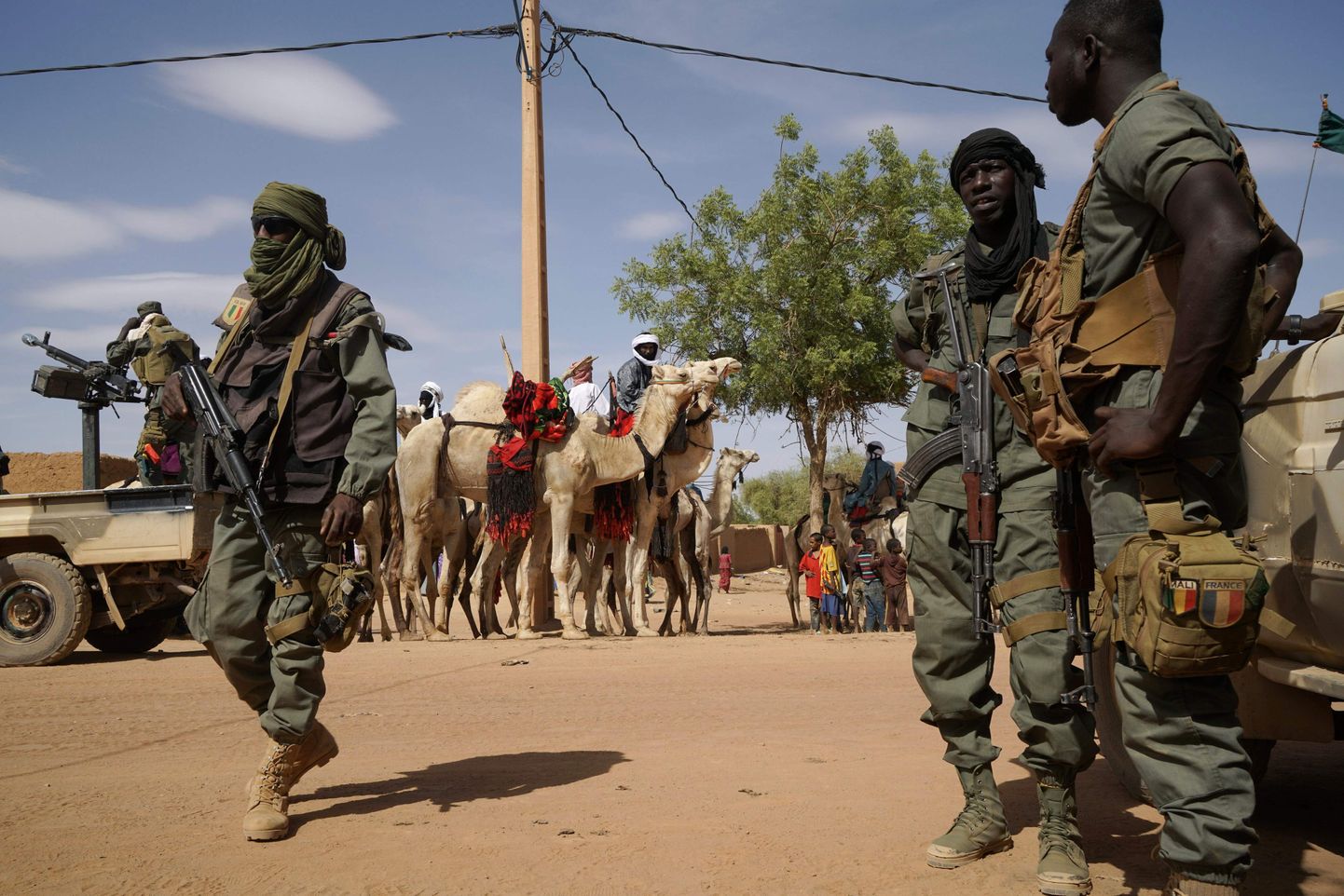 Mali sõdurid teel Menaka lähedal.
