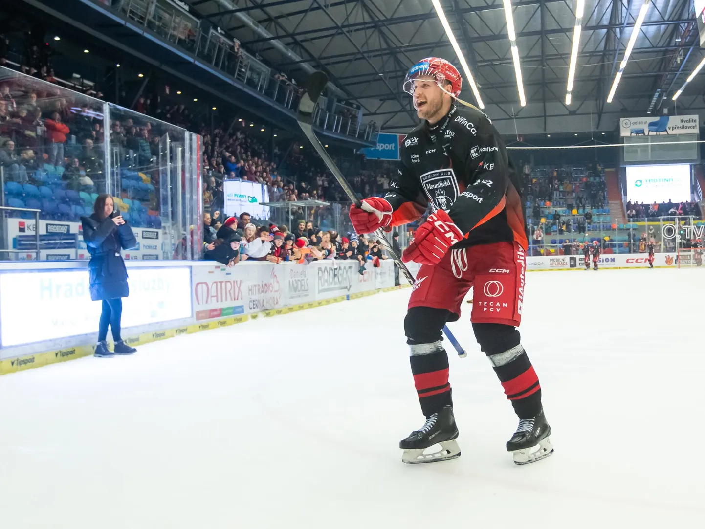 Latvijas hokeja uzbrucējs Oskars Batņa