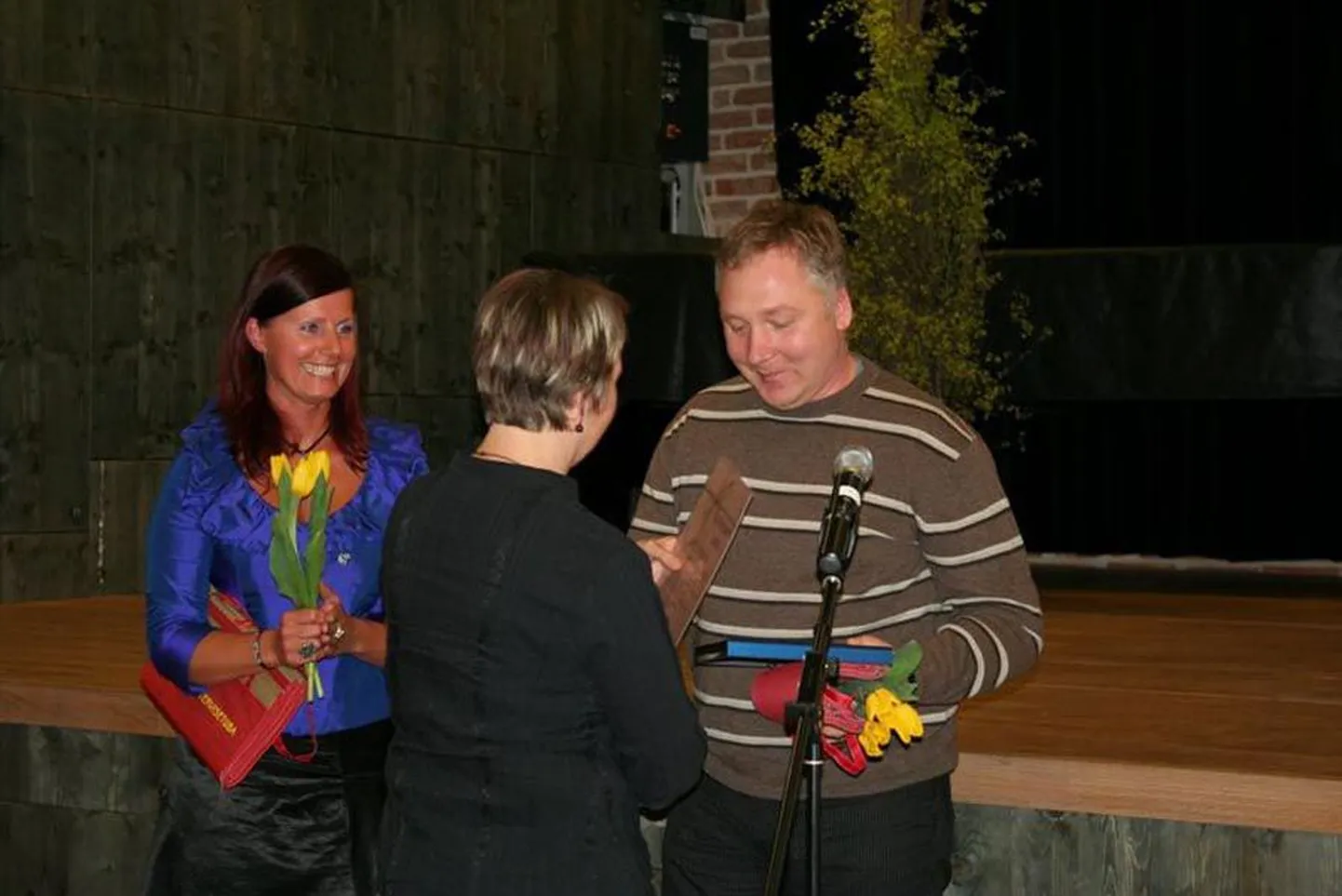 Viljandimaa «Aasta 2010 Tervisedendaja» tiitli pälvis Viljandi Rattaklubi juhataja Loit Kivistik.
