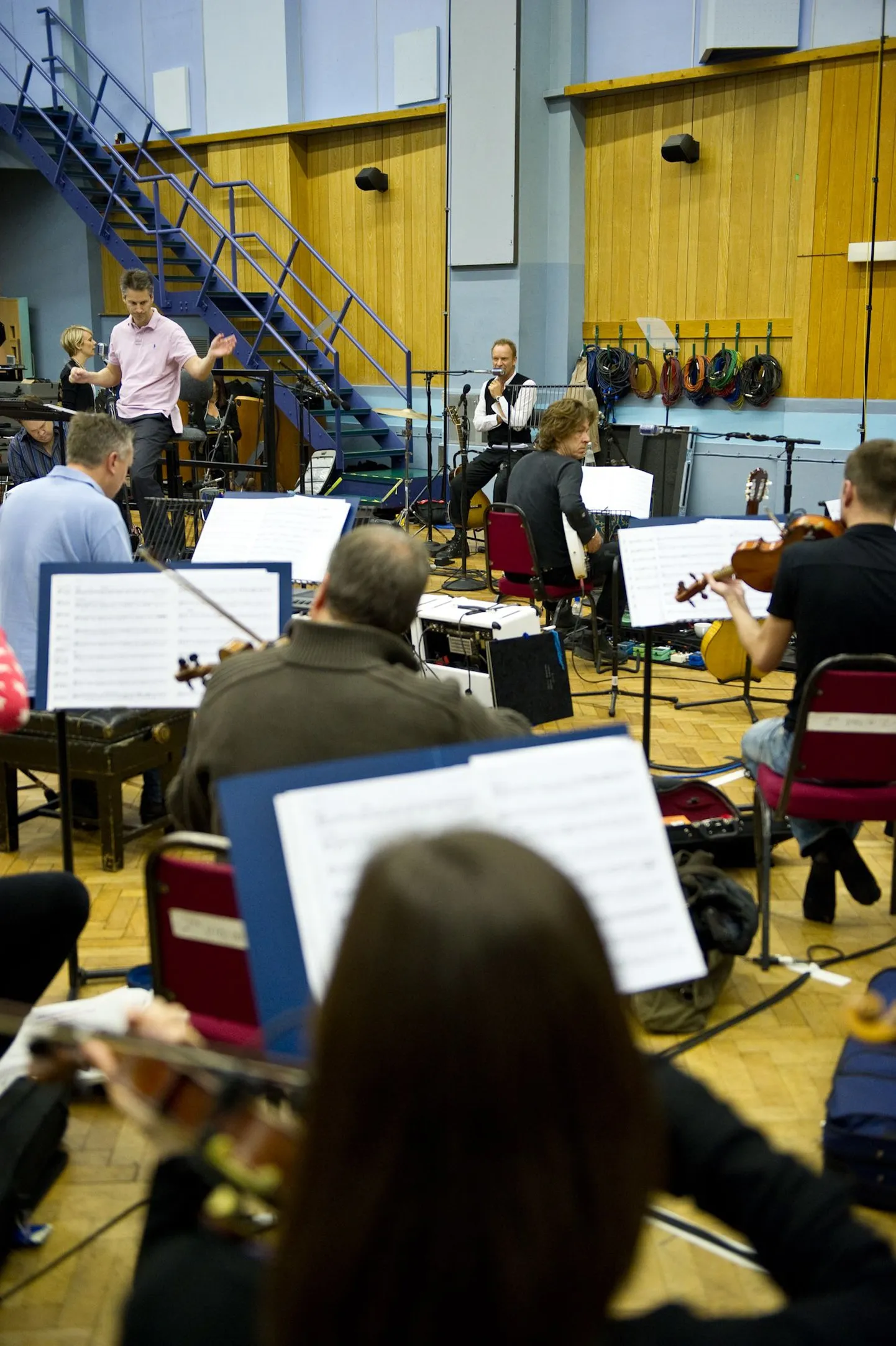 Sting ja Kuningliku Filharmoonia orkester harjutavad tuuriks Abbey Road'i stuudios.