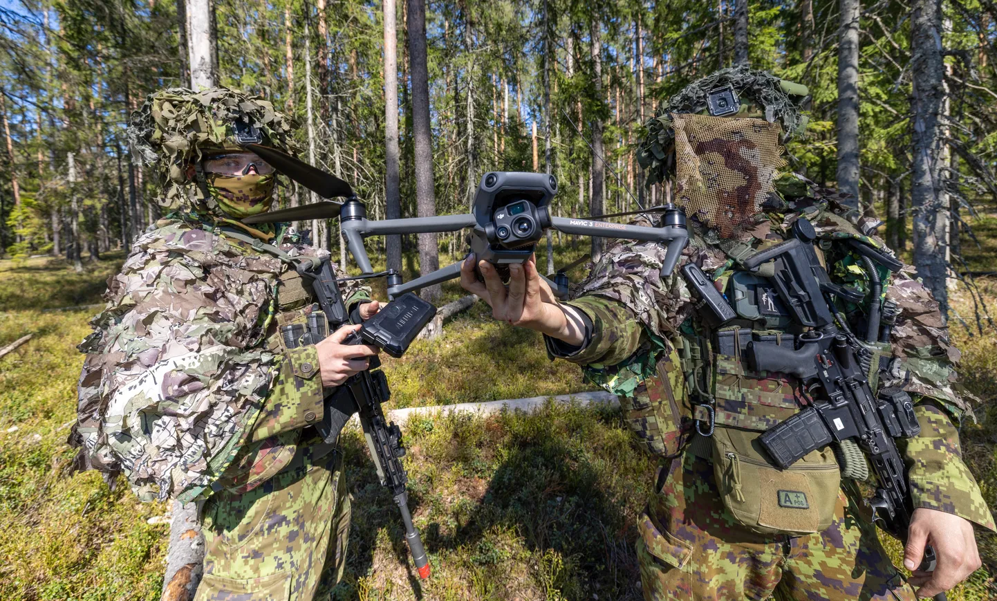 Ukraina droonieksperdid jagasid õppusel Siil 2025 lahinguväljalt saadud kogemusi.