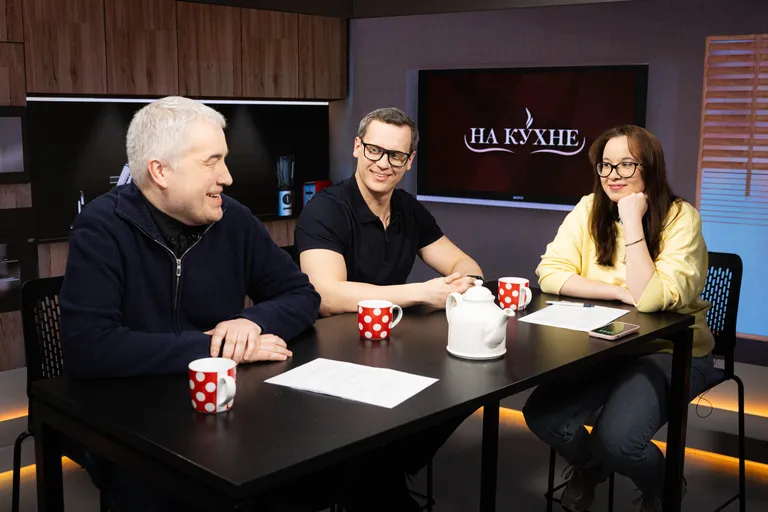 Передача Rus.Postimees «На кухне». В гостях учитель русского языка и литературы Павел Бабченко.