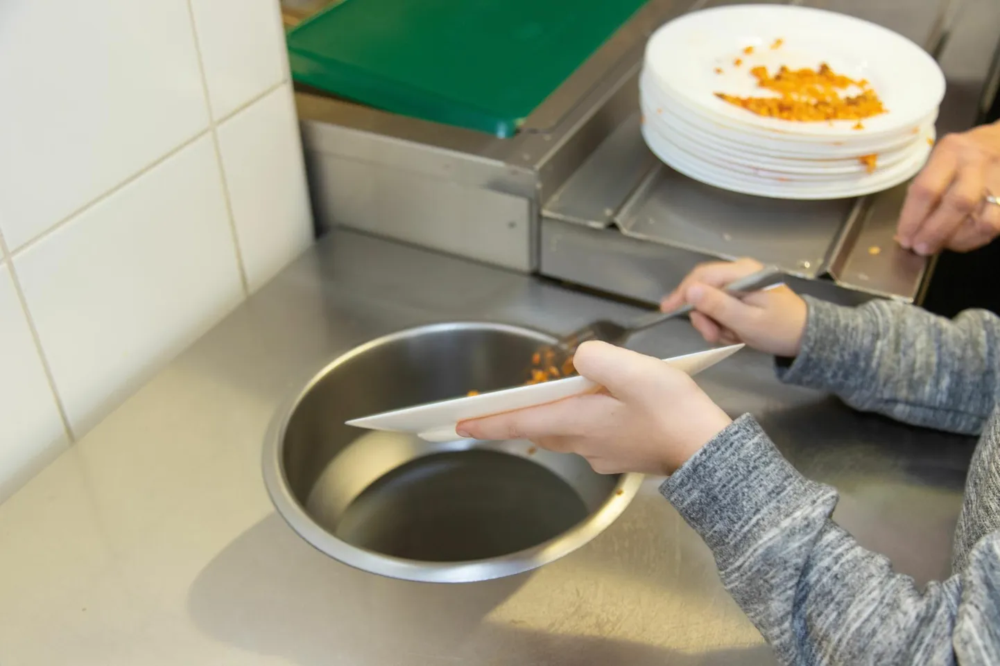 Viljandi koolidest jäetakse kõige vähem toitu üle Paalalinna koolis.