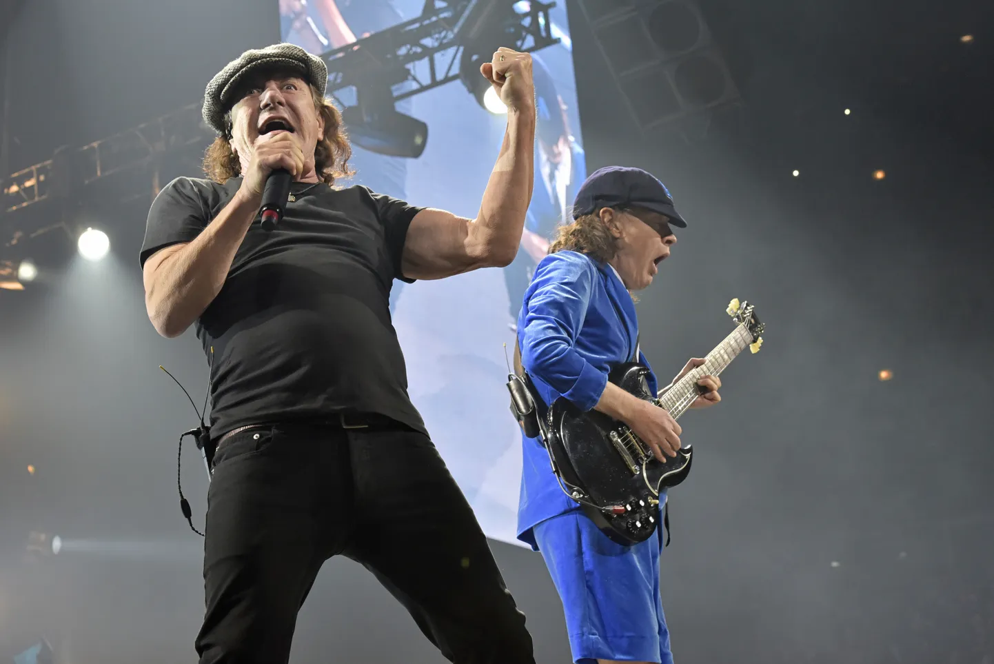 AC/DC.