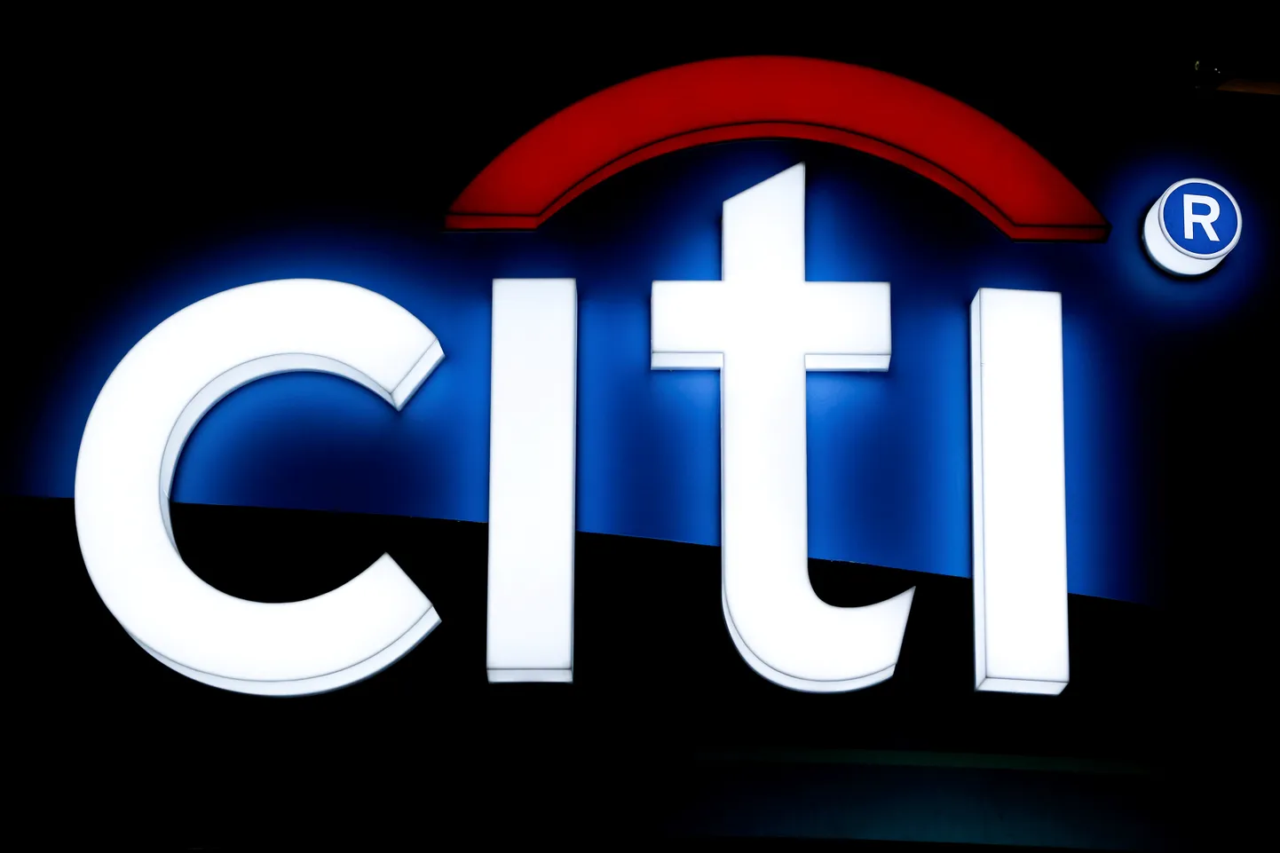 CItigroupi logo: suurpank tegi tülika näpuvea ning nüüd ootab teda korralik kohtulahing võlausaldajatega.