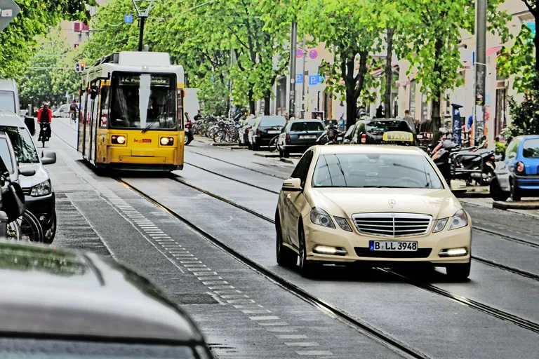 Tramm endises Ida-Berliinis Prenzlauer Bergi linnaosas.