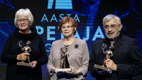 Ajalooline hetk: haridustöötaja elutööpreemia anti välja kolmele laureaadile