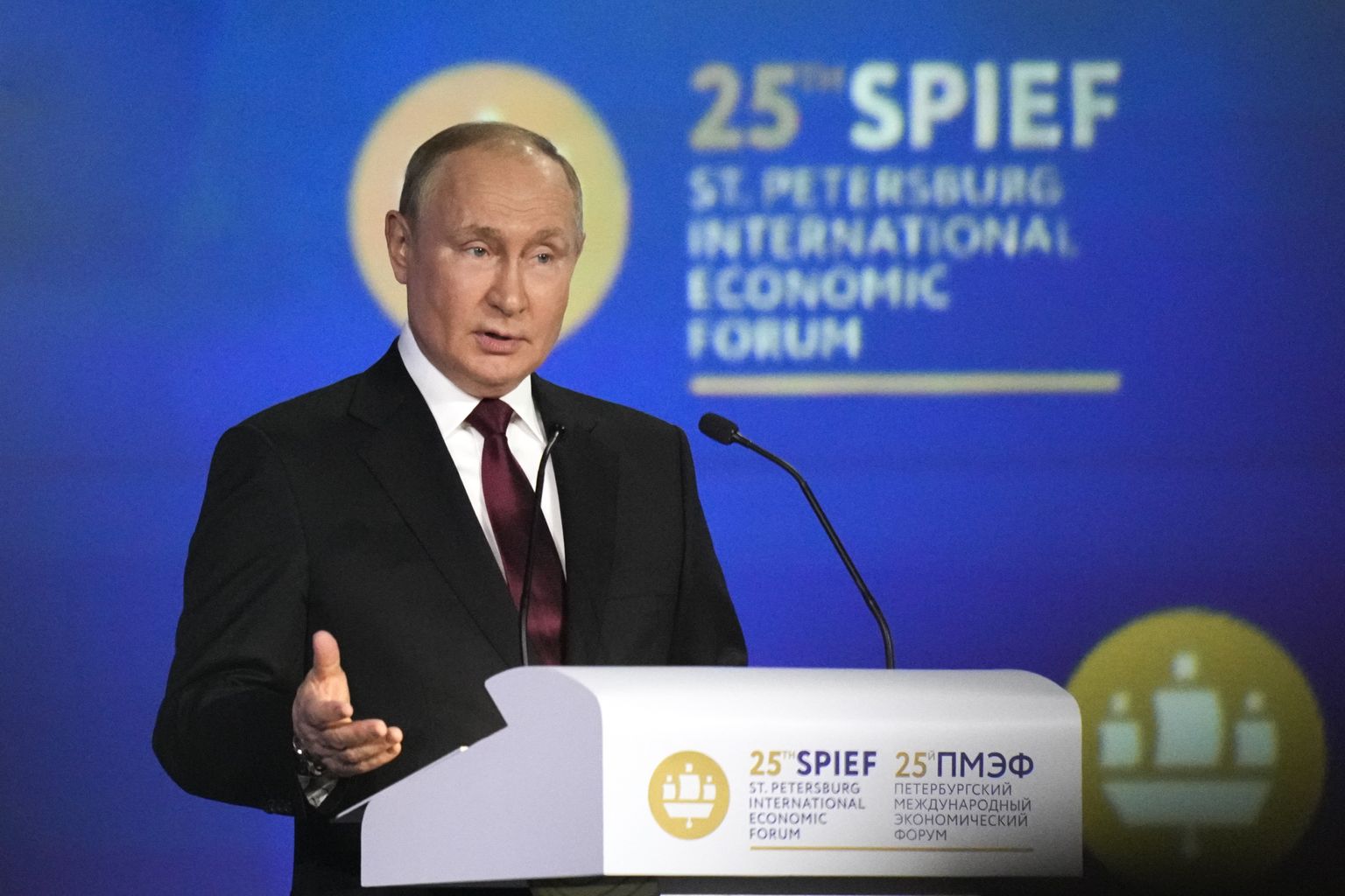 Venemaa president Vladimir Putin Petersburi Rahvusvahelisel Majanduslikul Foorumil, 17. juunil 2022.