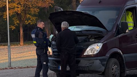 Lääne-Virumaa koolibusside kontrollis saadeti kuus sõidukit erakorralisele ülevaatusele