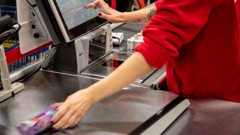 Shashlik buyer surprised at checkout; company calls weight difference an 'exception'