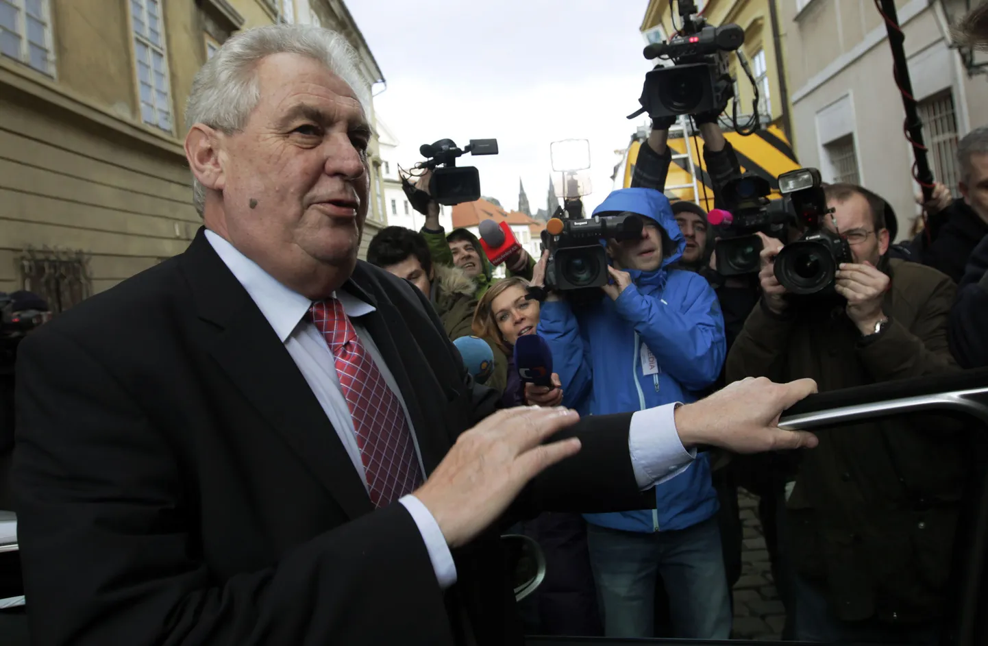 Tšehhi president Miloš Zeman otsustas sõita 9. mail Moskvasse.