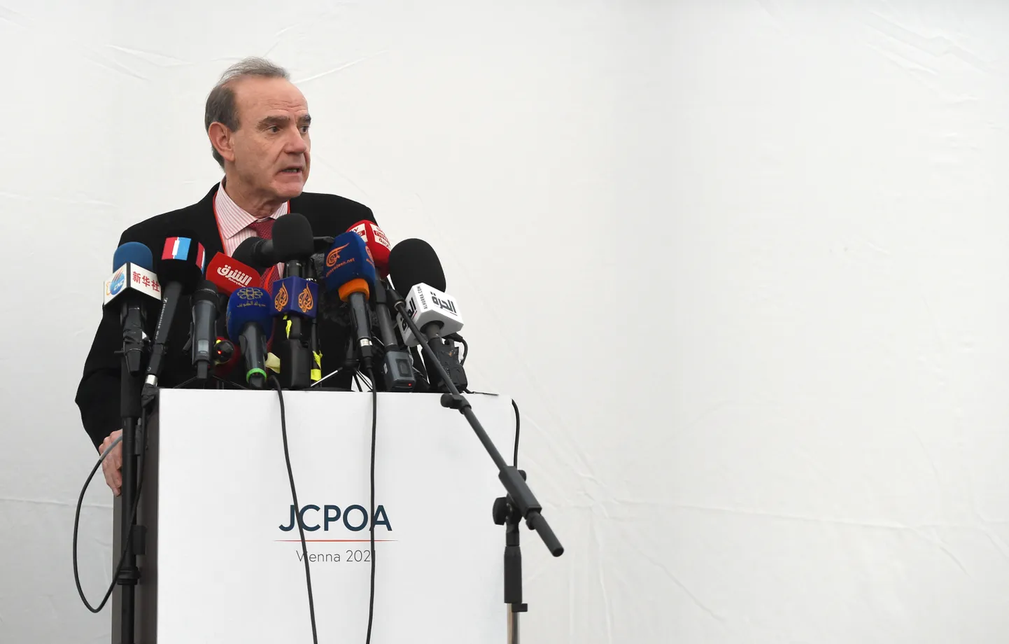 Kõnelusi juhatab Euroopa Liidu diplomaat Enrique Mora.