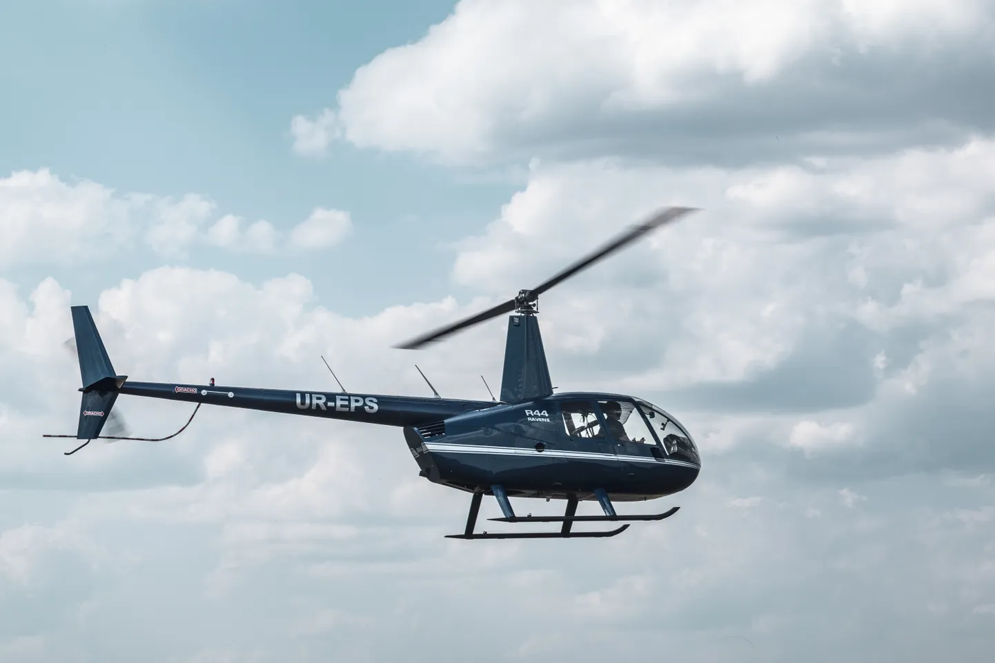 "Robinson R-44 Raven" Ilustratīvs attēls