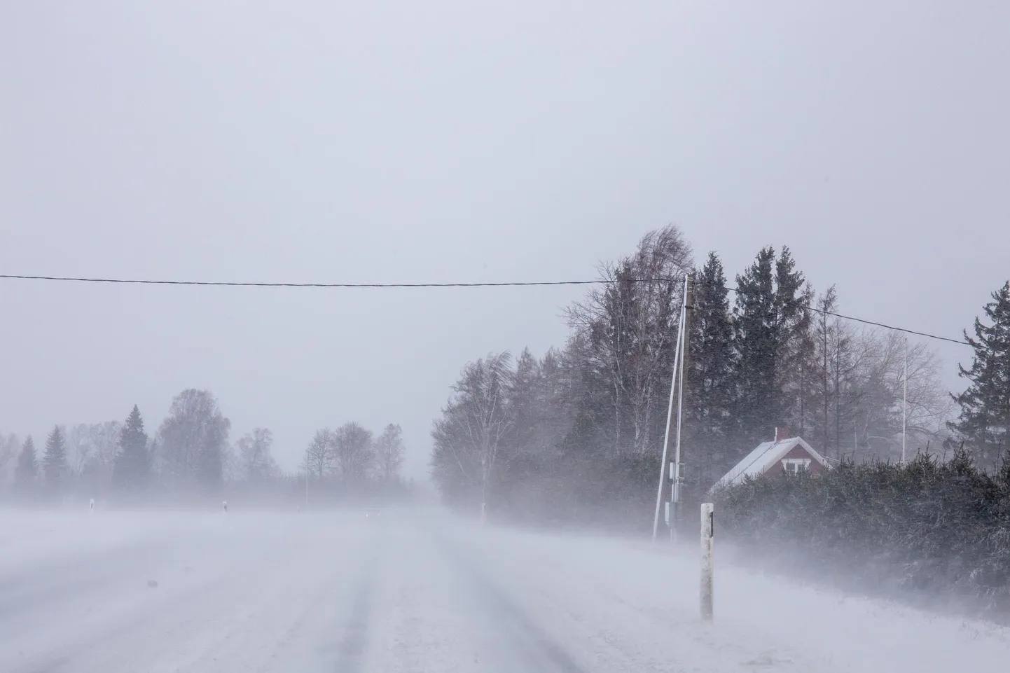 Lumi muudab teeolud ettearvamatuks.