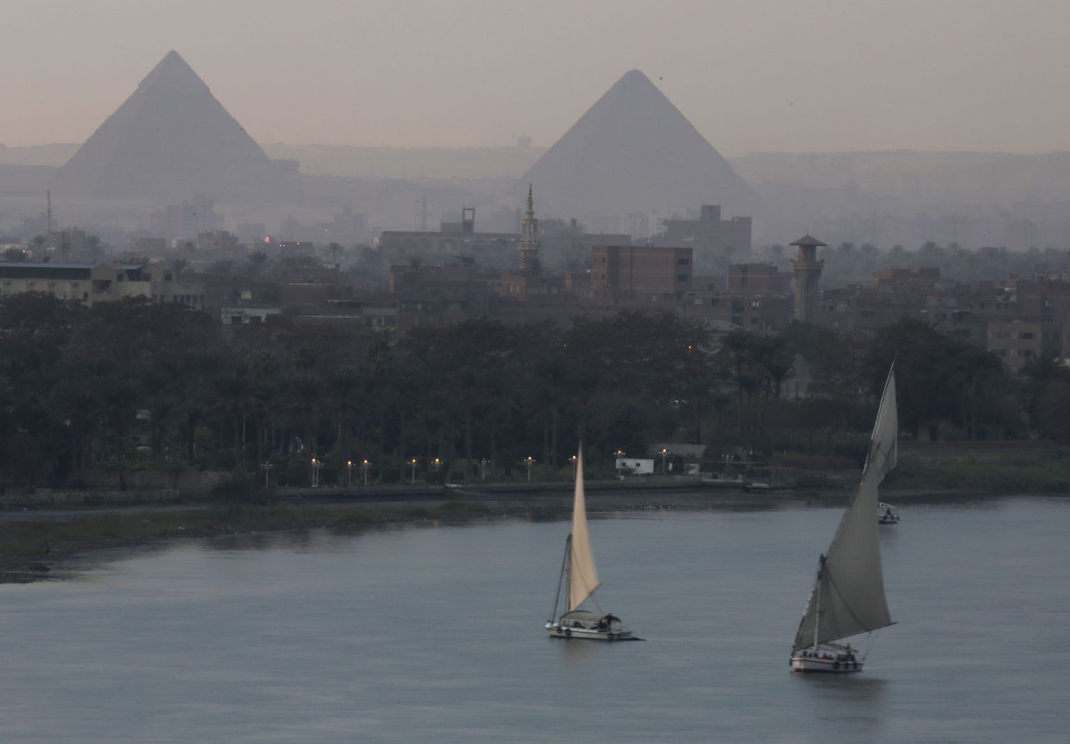 Giza püramiidide juurest leiti jõesadama ja meremeeste barakkide jäänused