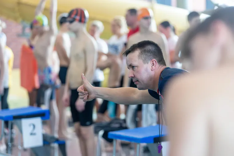 Ujumisklubi Karksi Sport eestvedaja Jaak Israeli sõnul on 17-aastase ujuja Eneli Jefimova pääs Pariisi olümpiamängudel juba omaette võimas saavutus.