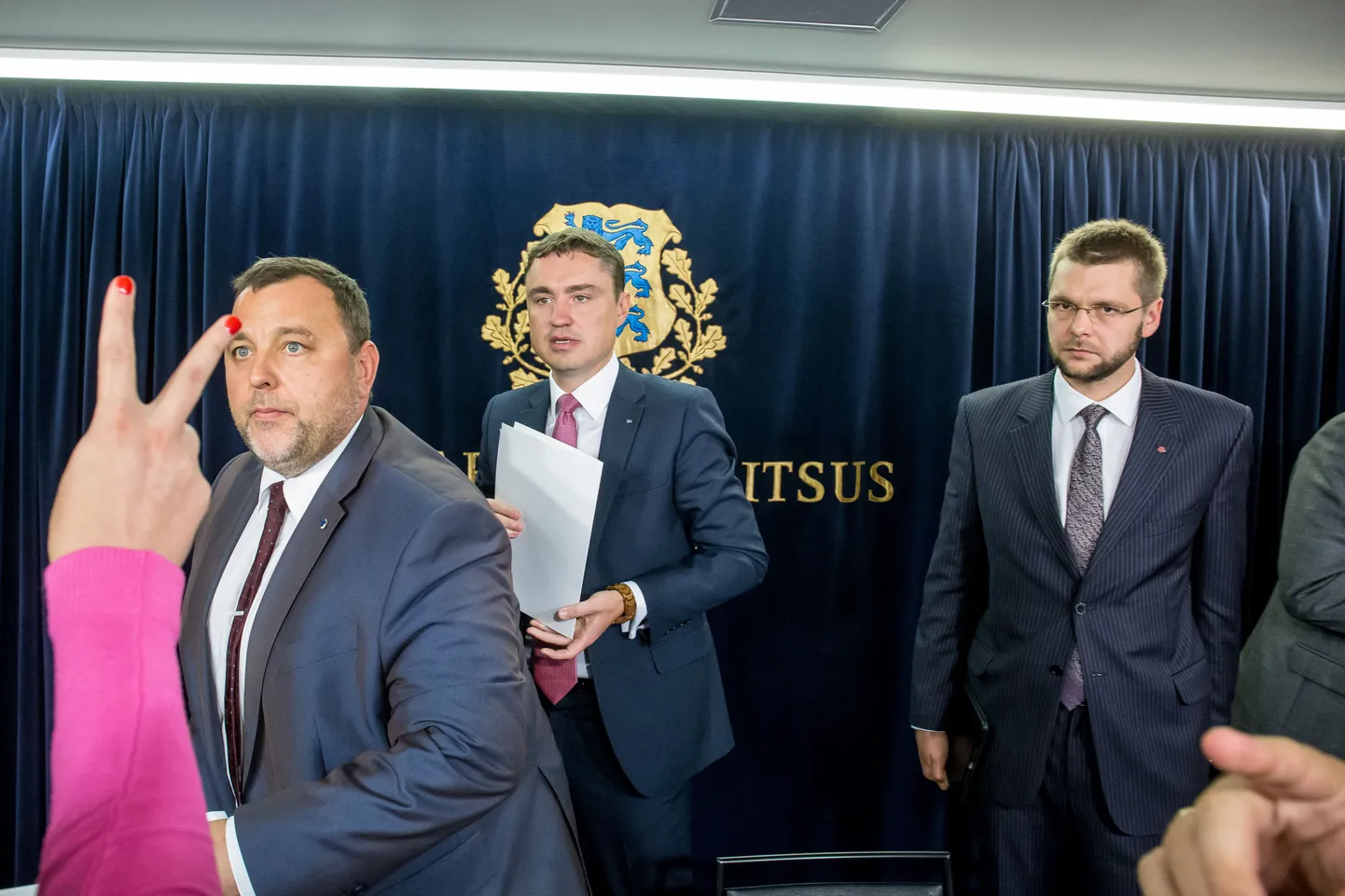 Valitsuse pressikonverents Stenbocki majas. Pildil rahandusminister Sven Sester (IRL), peaminister Taavi Rõivas (Reformierakond), tervise-ja tööminister Jevgeni Ossinovski (SDE).