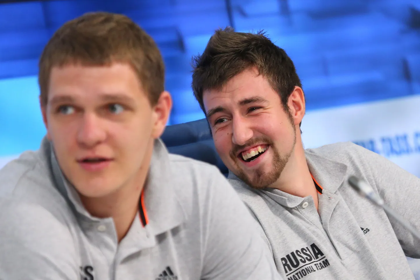 Timofei Mozgov (vasakul) ja Sergei Karasjov.