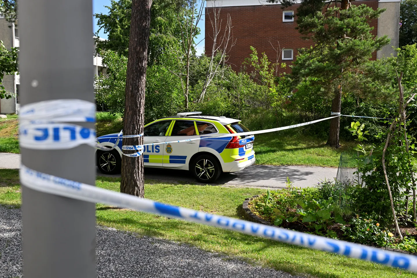 Politseiauto kuriteopaigal Rootsis. Foto pole kõnealuse juhtumiga seotud.
