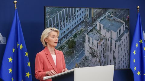 ES un Lielbritānija izsauc Krievijas vēstniekus