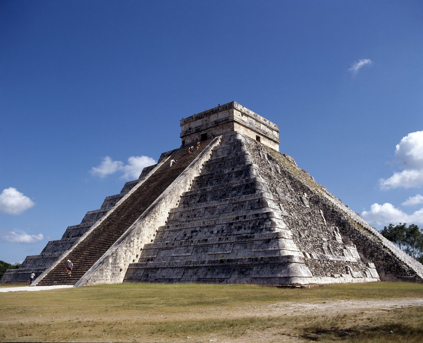 Мезоамериканская пирамида. Иллюстративное фото
