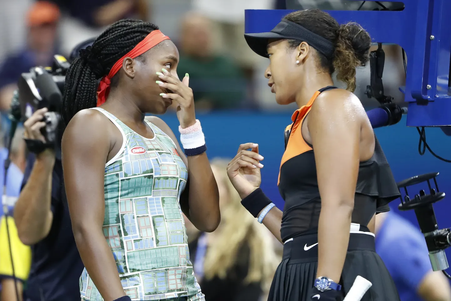 Naomi Osaka lohutas nutma puhkenud Coco Gauffi