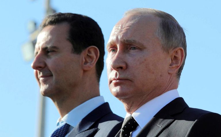 Bashar al-Assad (vasakul) ja Vladimir Putin.