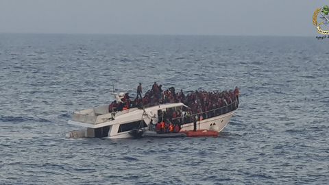 ВМС Ливана и ООН спасли более 200 мигрантов в Средиземном море