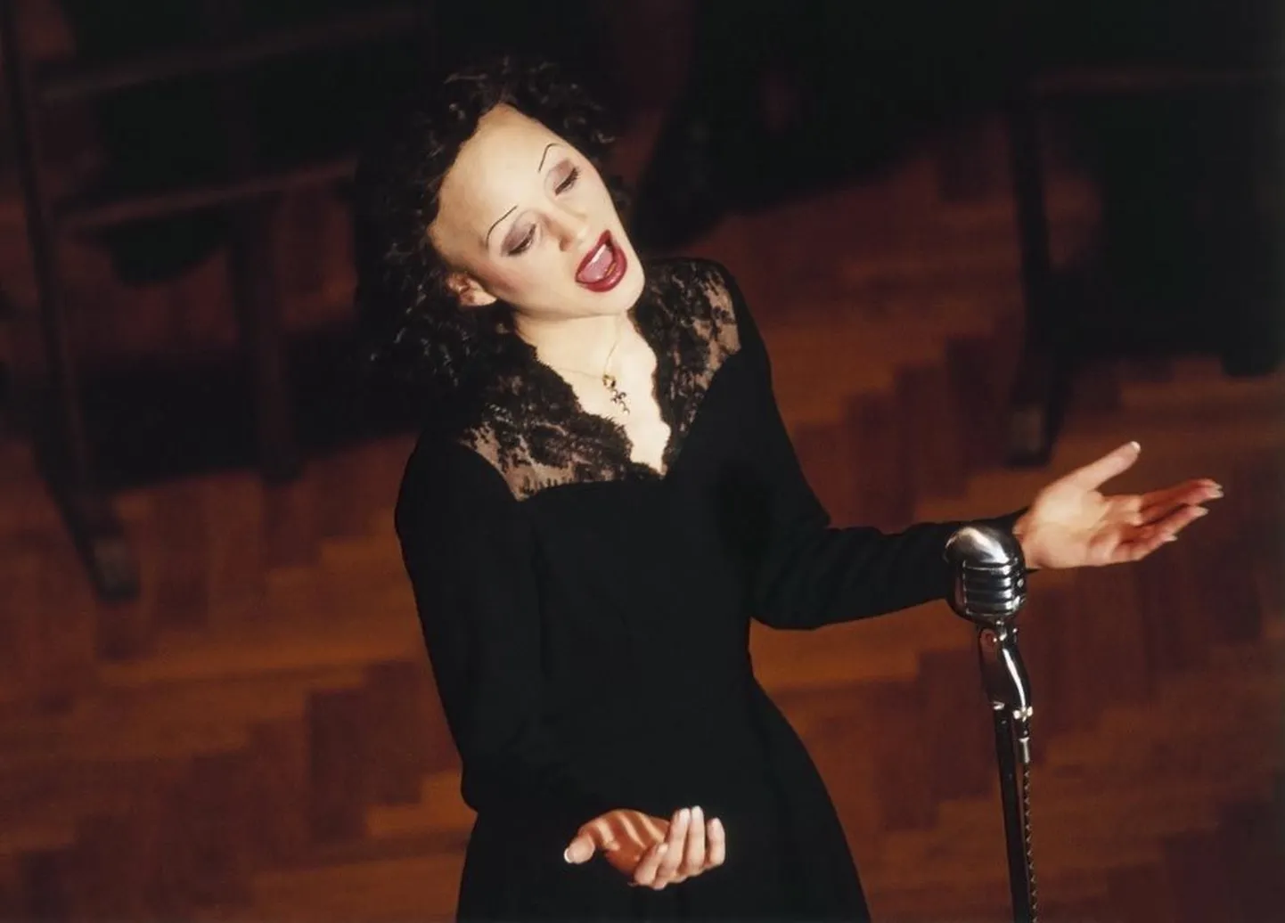 Eluloofilm „Edith Piaf – elusse armunud“.