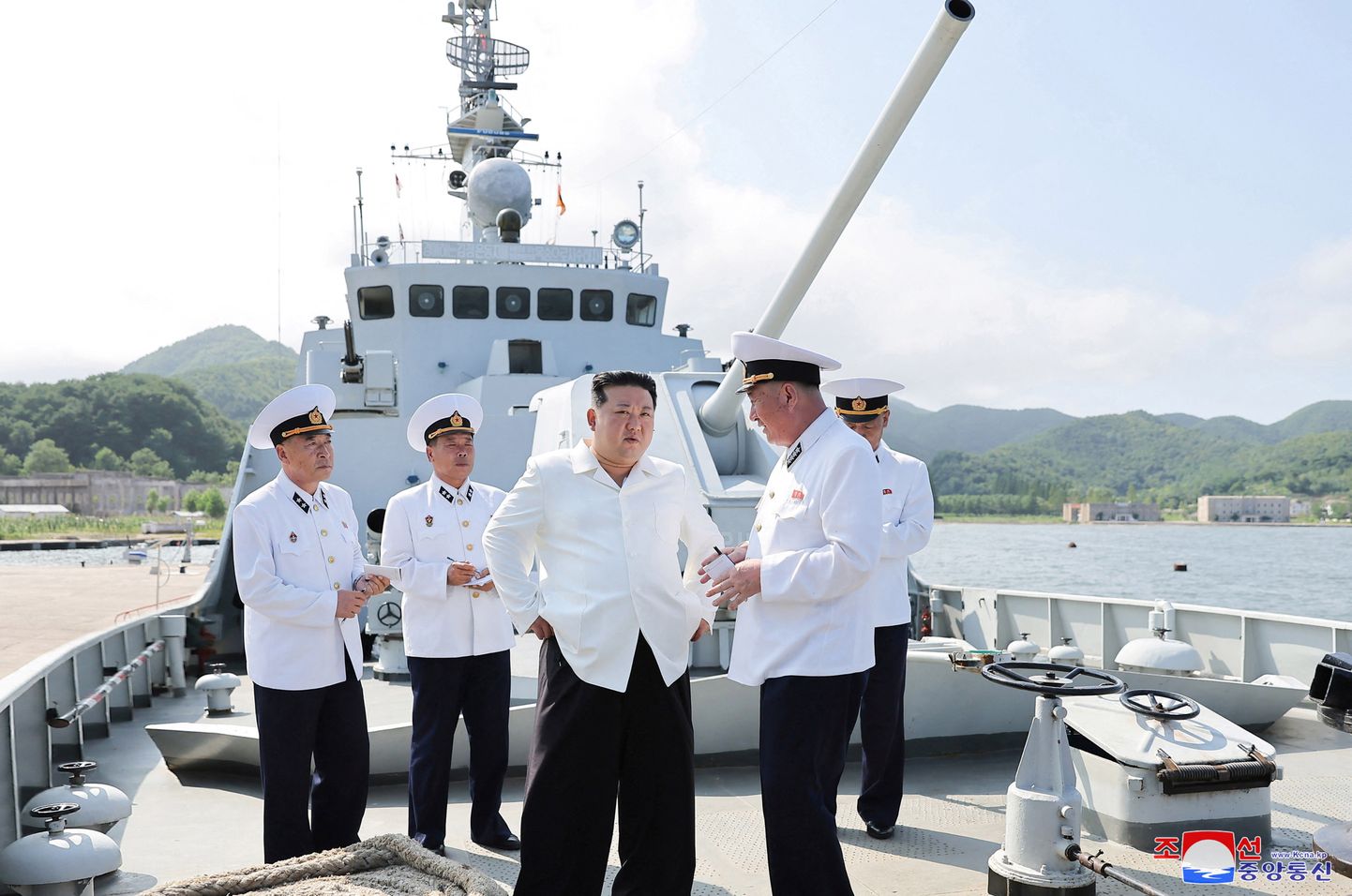 Kim Jong-un mereväeõppustel.