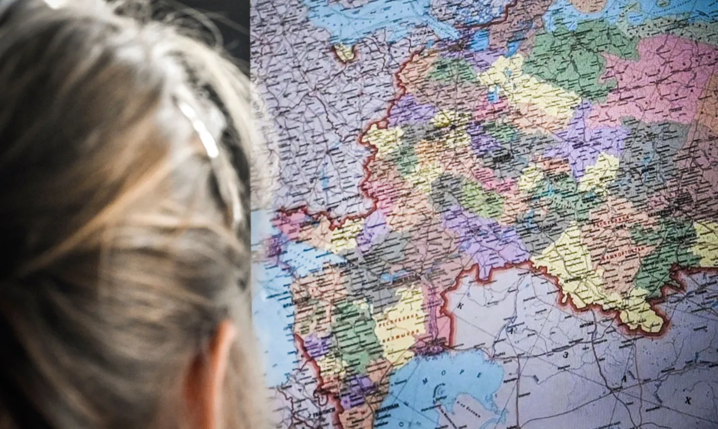 Krievijas varas iestāžu izdotā valsts karte, kur pievienotas okupētās Ukrainas teritorijas. Ilustratīvs attēls.