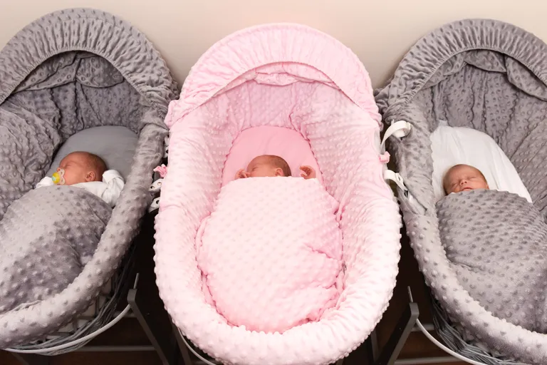 Oliver George, Mila Rose ja Joshua James.