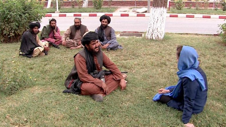 "Мы все афганцы", - говорит корреспонденту Би-би-си один из талибов