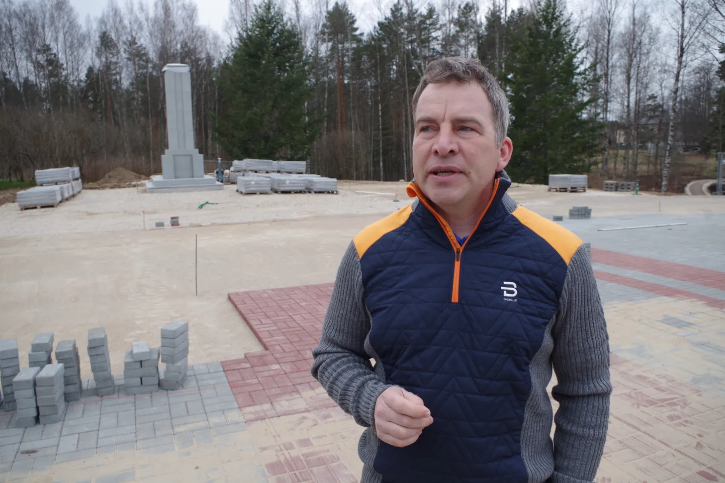 Setomaa vallavanem Raul Kudre sõnul on monumendi väljak kavandatud nii, et saaks ka paraade korraldada.