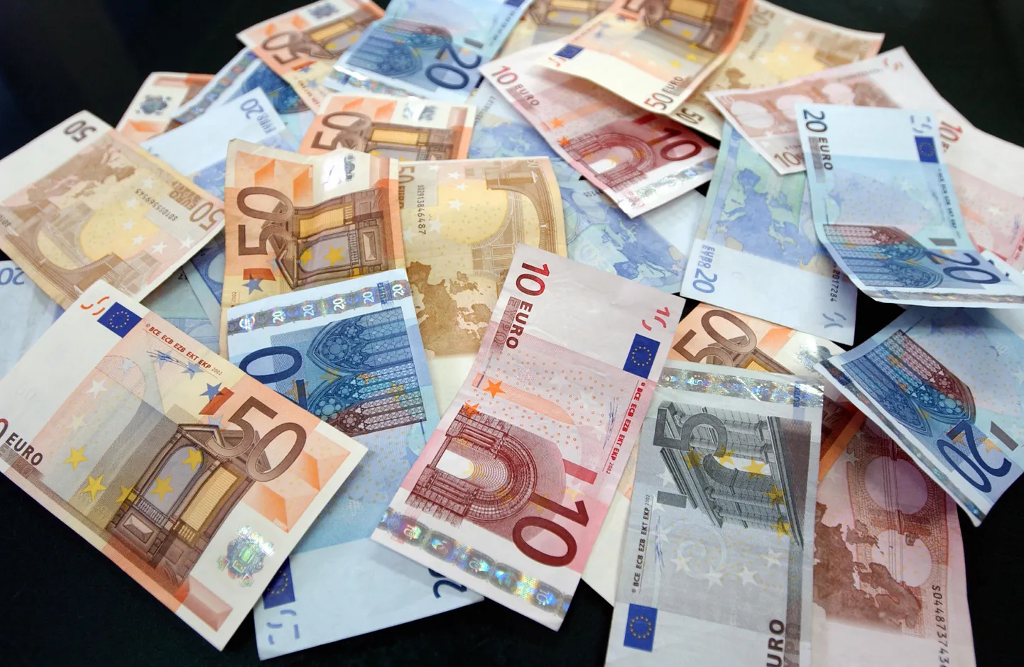 Teisest sambast 440 000 euro väljavõtt eeldas suurt sissetulekut