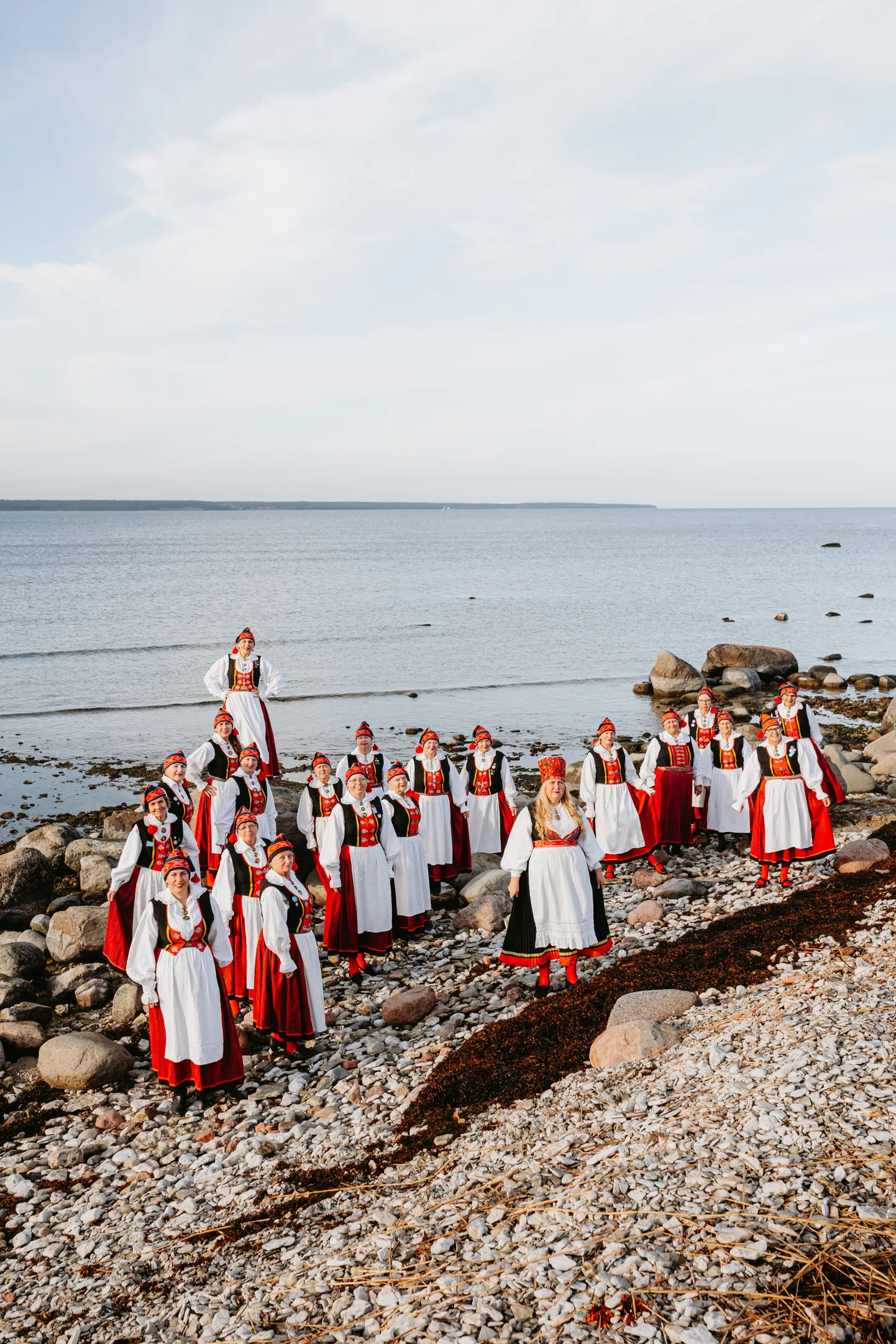 Pireti koor Mustjala rannas.