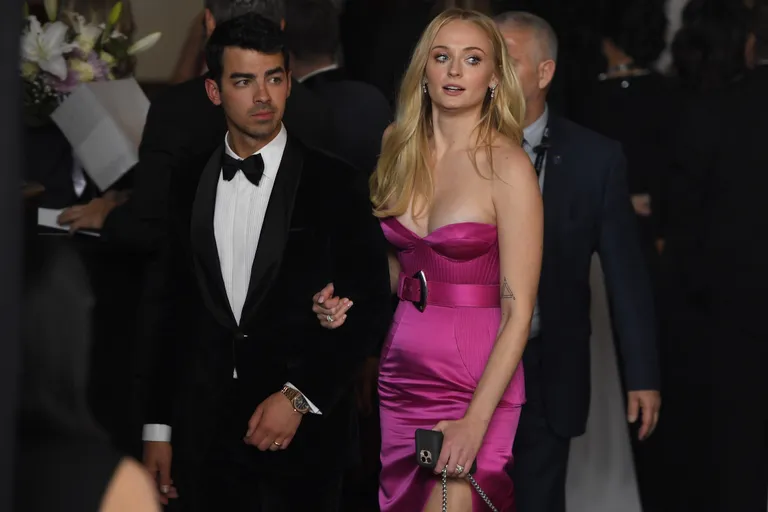 Joe Jonas ja Sophie Turner SAG auhindadel.