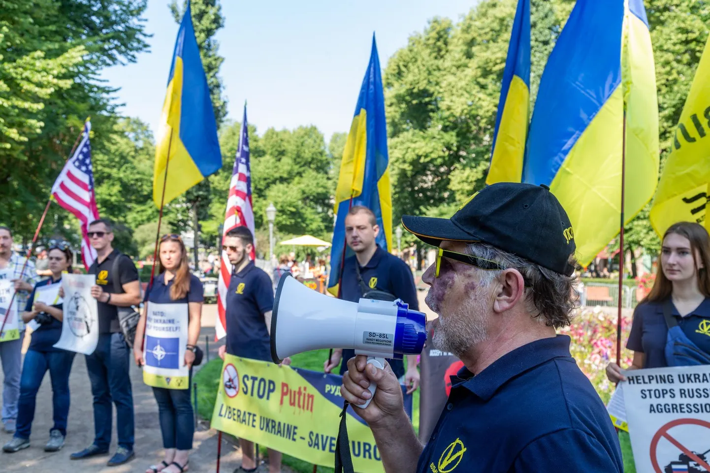 Ukrainast kohale sõitnud meeleavaldajad protestid Helsingis Vene presidendi Vladimir Putini vastu.