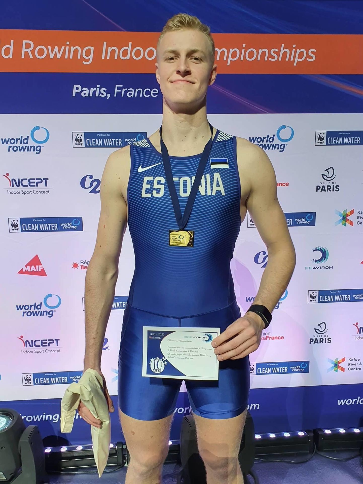 Viljandi sõudeklubi kasvandik Leo Muiste pälvis Prantsusmaal Pariisis peetud sisesõudmise maailmameistrivõistlustel juunioride arvestuses kaks meistritiitlit: 500 meetri ja 2000 meetri distantsil.