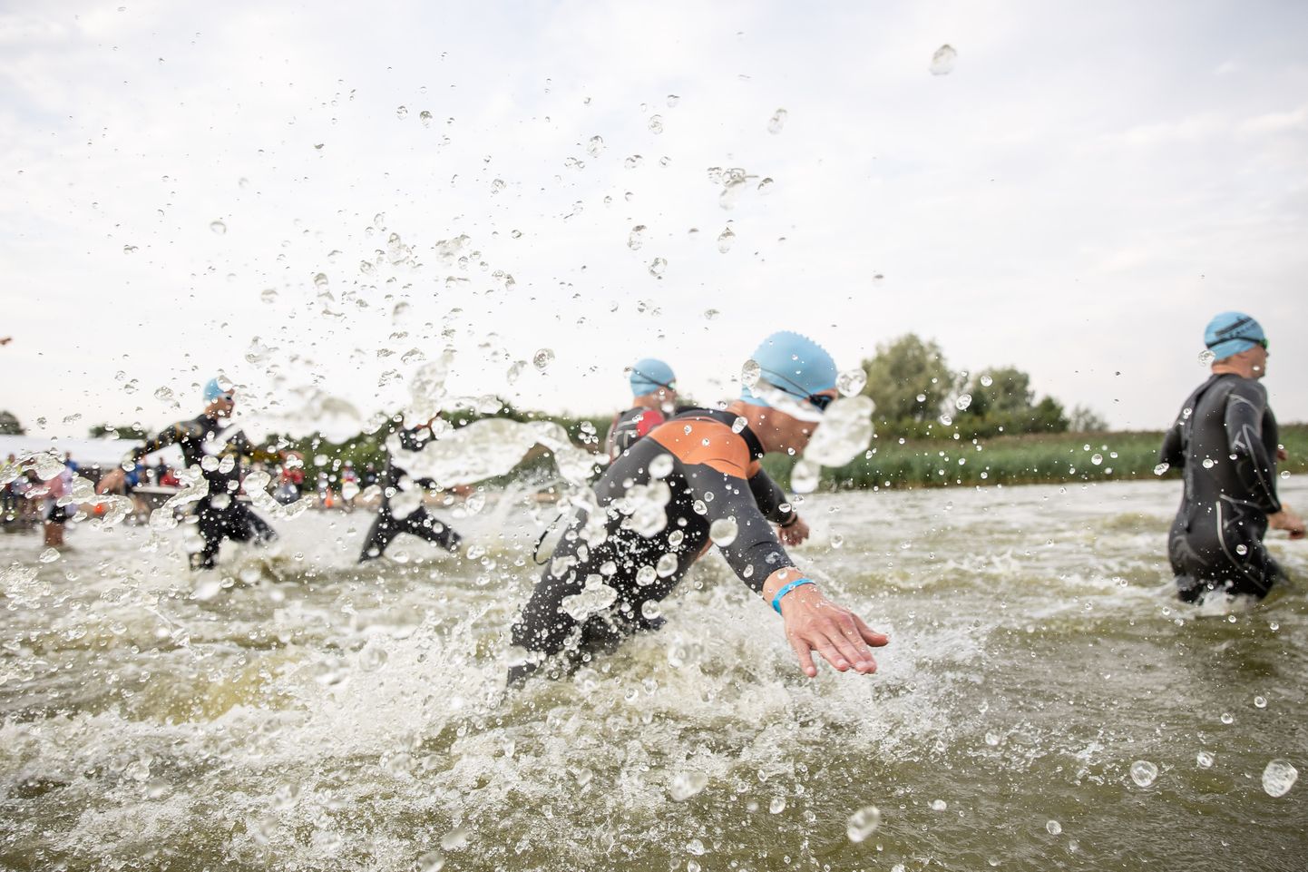Соревнования Ironman в Таллинне, 2022. Заплыв в озере Харку.