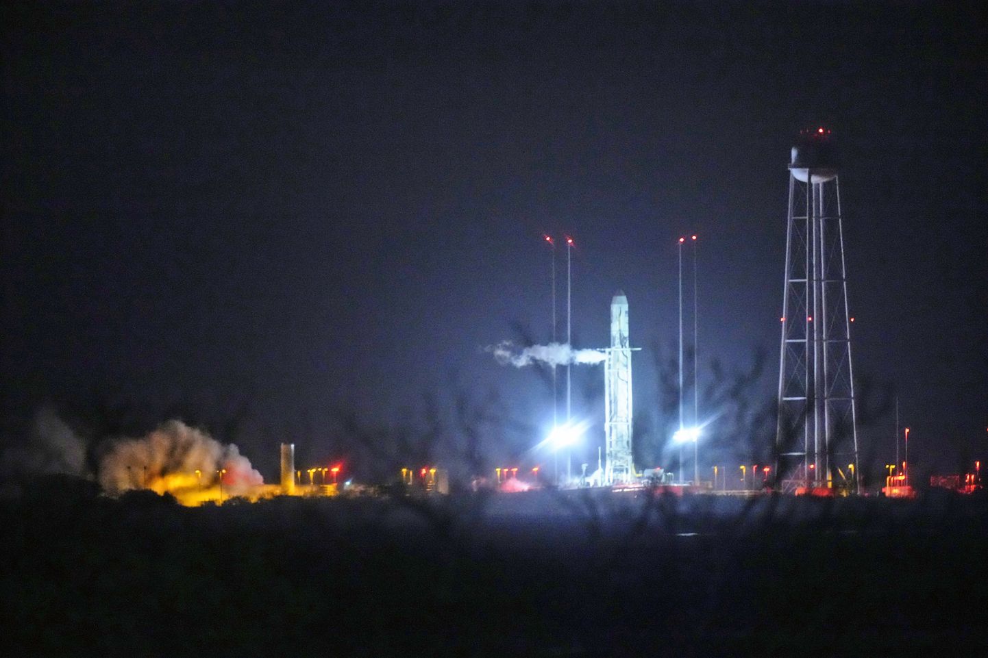Stardivalmis Antarese rakett NASA Wallopsi jaamas.