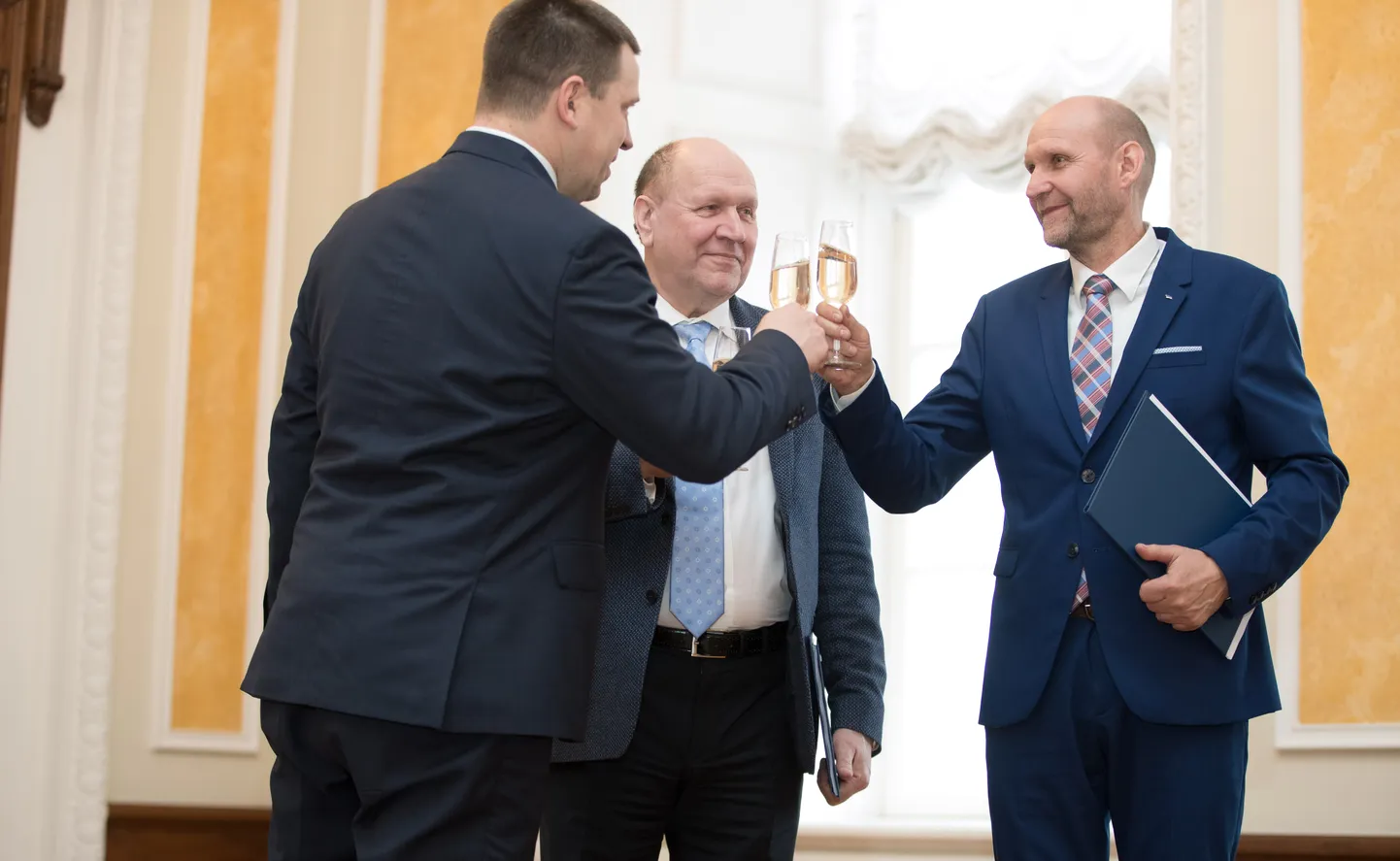 Fotol vasakult Jüri Ratas, Mart Helme, Helir-Valdor Seeder.
