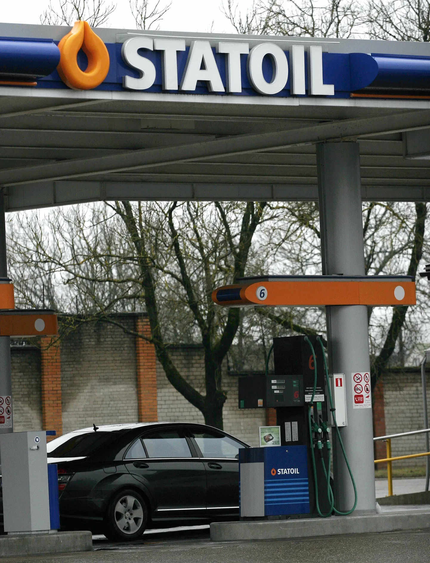 Statoili teenindusjaam.