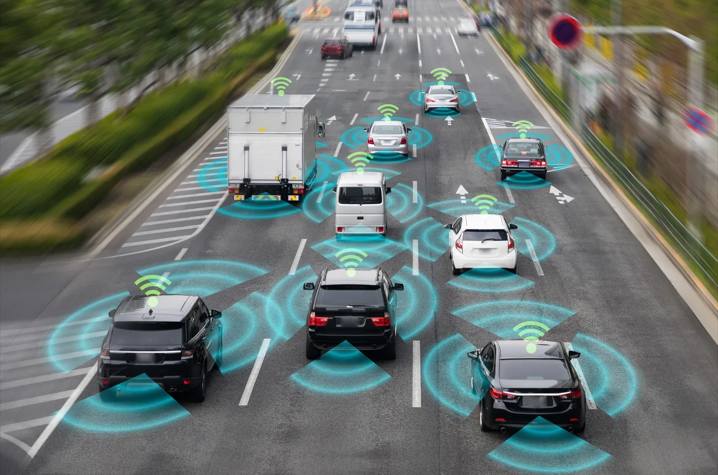Datu mākonī savstarpēji saslēgtas automašīnas