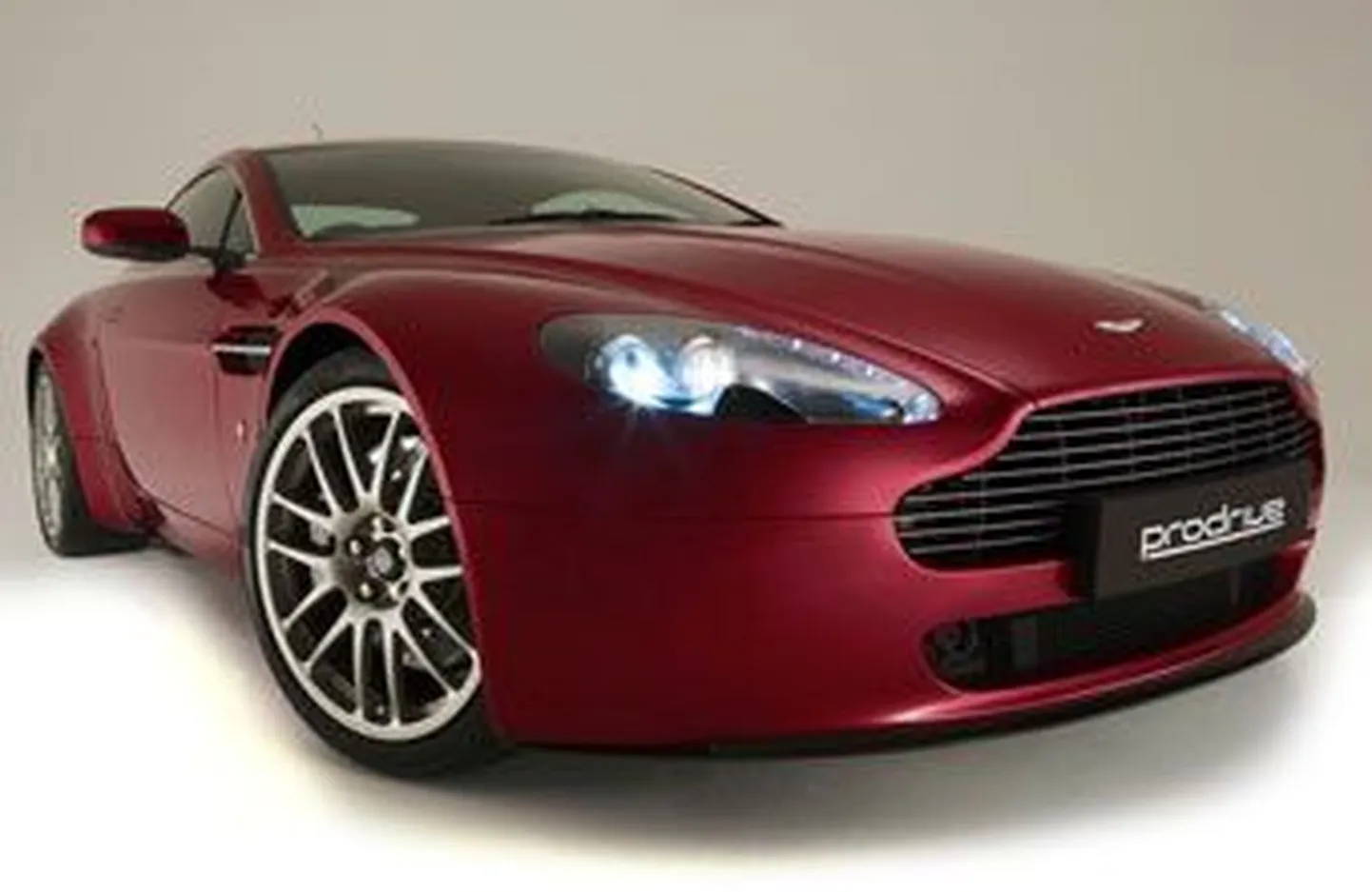 Aston Martin V8 Vantage.